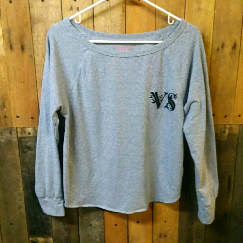 VS Long Sleeve Shirt/Size Medium